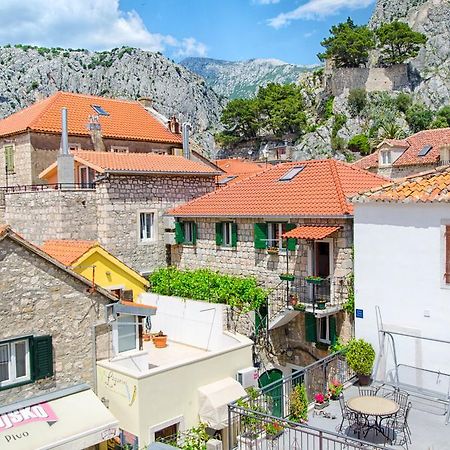 Apartment Mandic Omiš Esterno foto
