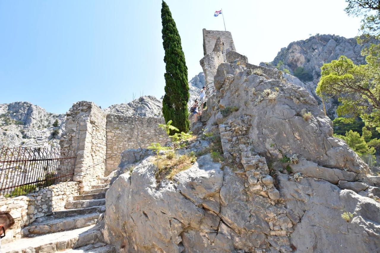 Apartment Mandic Omiš Esterno foto