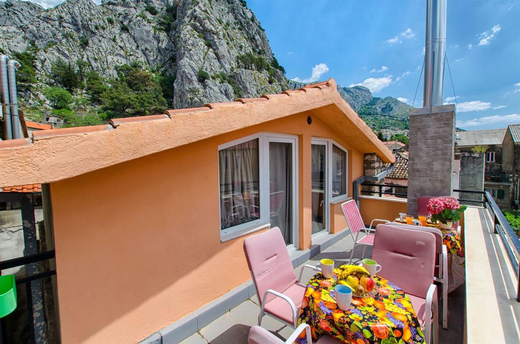 Apartment Mandic Omiš Esterno foto