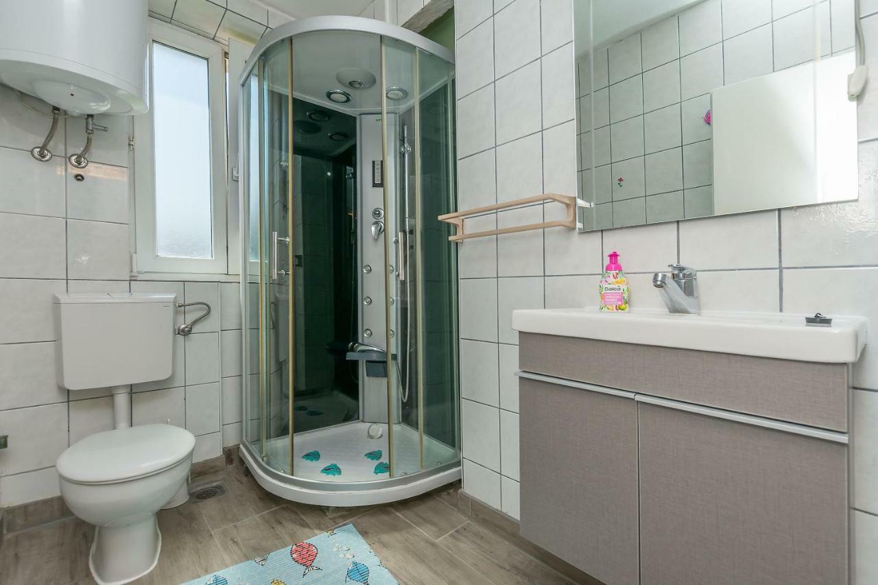Apartment Mandic Omiš Esterno foto