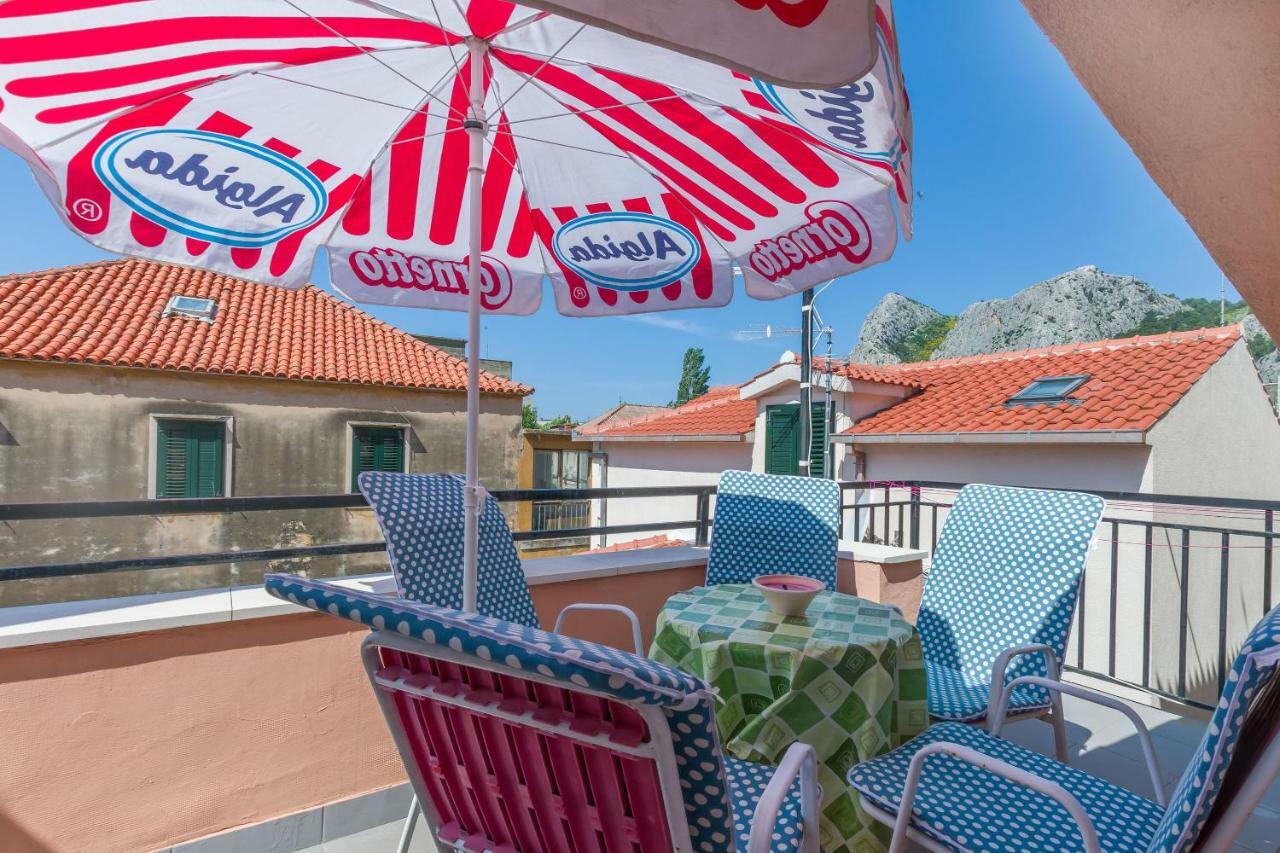 Apartment Mandic Omiš Esterno foto